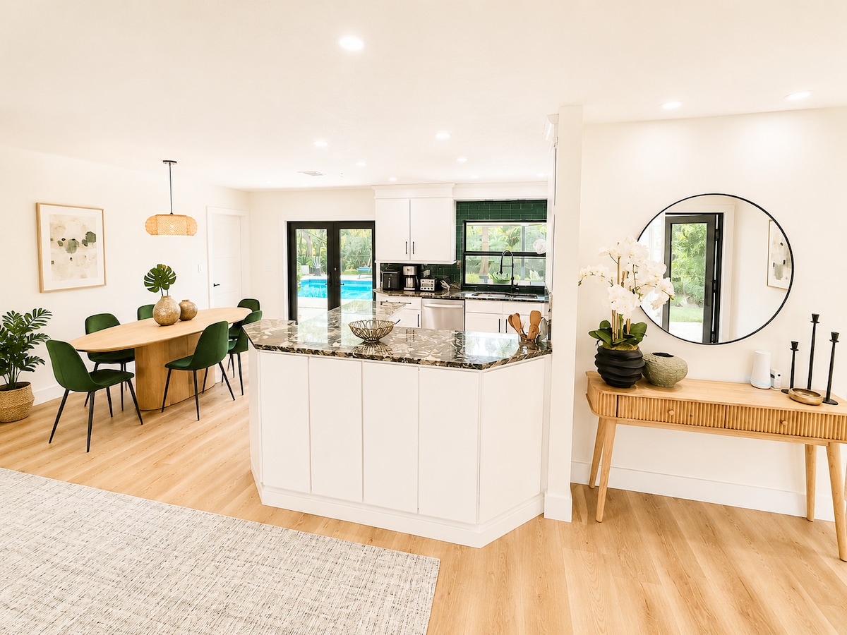 Full kitchen image 1