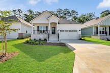Family&Group Getaway - 4BR Tallahassee Home for 10