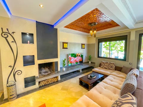 Popular Airbnb listing: Villa Flamenco | River Palm | Refined | Peaceful in Ouahat Sidi Brahim