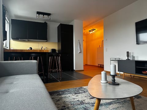 Successful Airbnb property: Beautiful stylish 2.5-room apartment near Messe Ffm in Bockenheim
