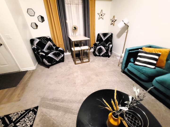 Quiet And Affordable Suite Near Universities - Tallahassee, FL