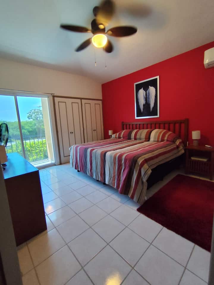 Основна спалня с тераса