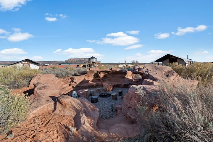 Cave Dwellers: Zions' Only Hand-Sculpted Cave - Caves for Rent in