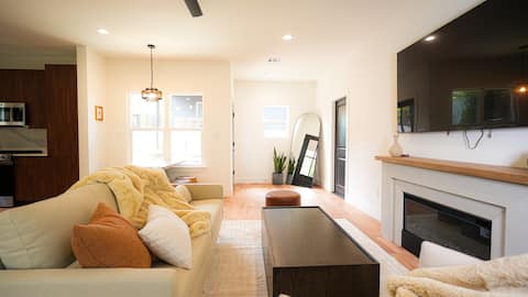 Popular Airbnb listing: Sereno Retreat: Sauna, Swim Spa, Zen Hideaway in Mlk 183