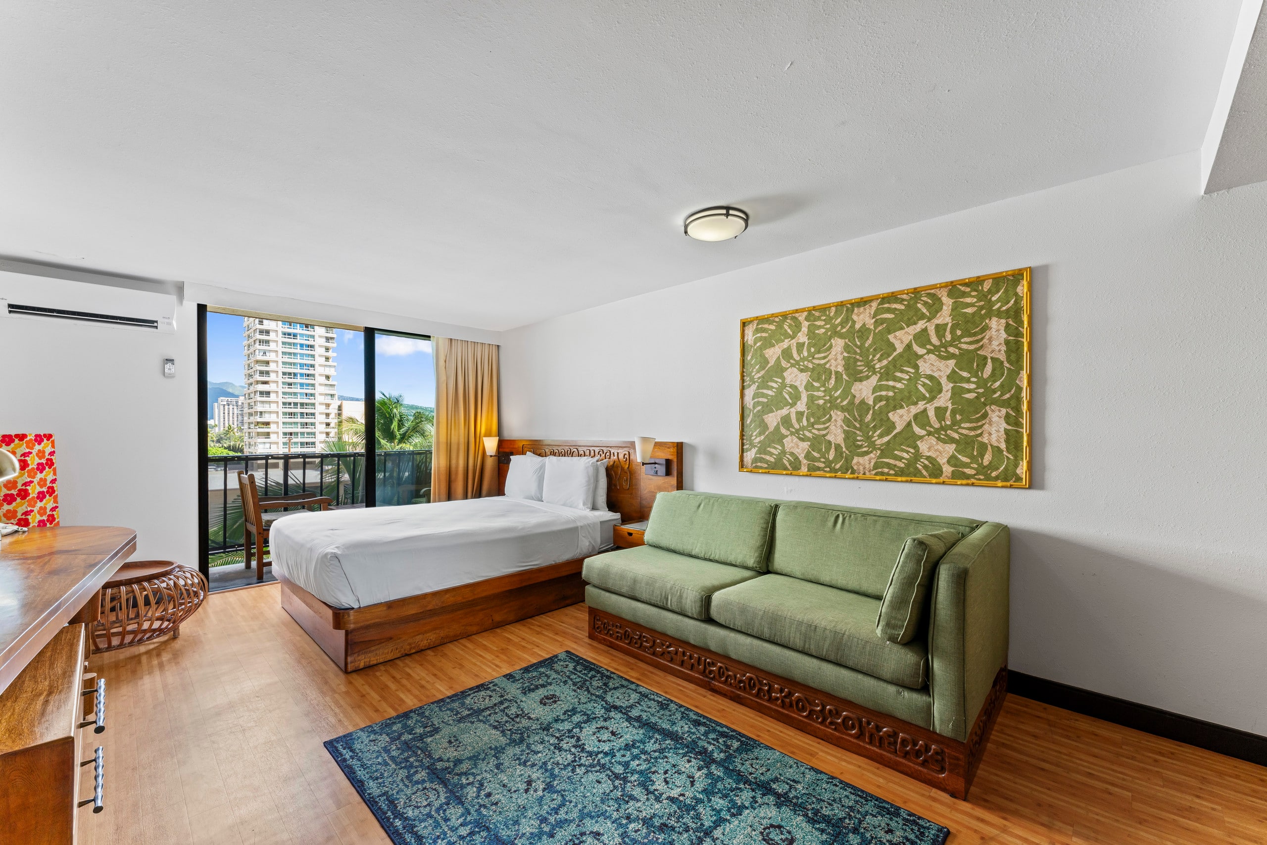 Condo in Honolulu · ★4.5 · Studio · 2 beds · 1 private bath - Image 21