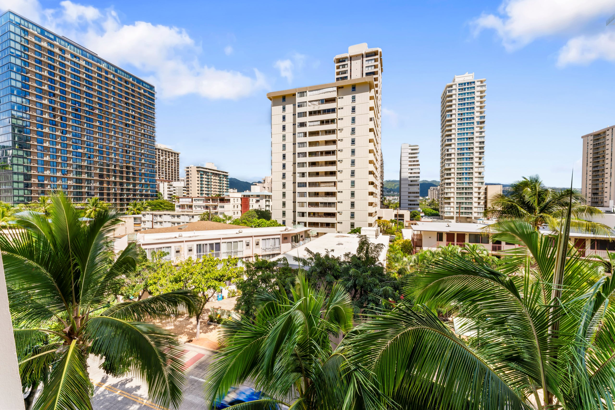 Condo in Honolulu · ★4.5 · Studio · 2 beds · 1 private bath - Image 31