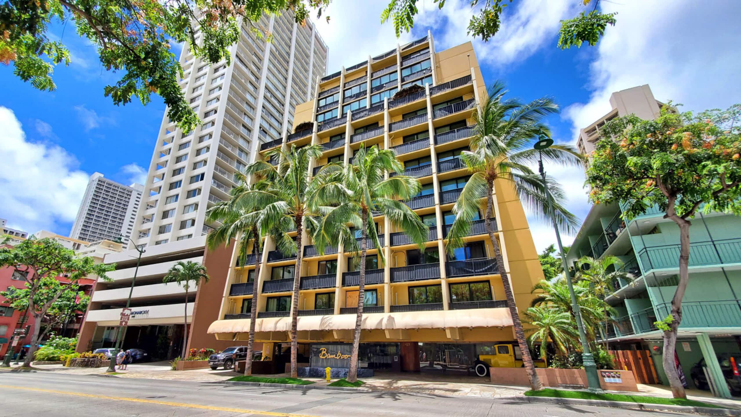 Condo in Honolulu · ★4.5 · Studio · 2 beds · 1 private bath - Image 18