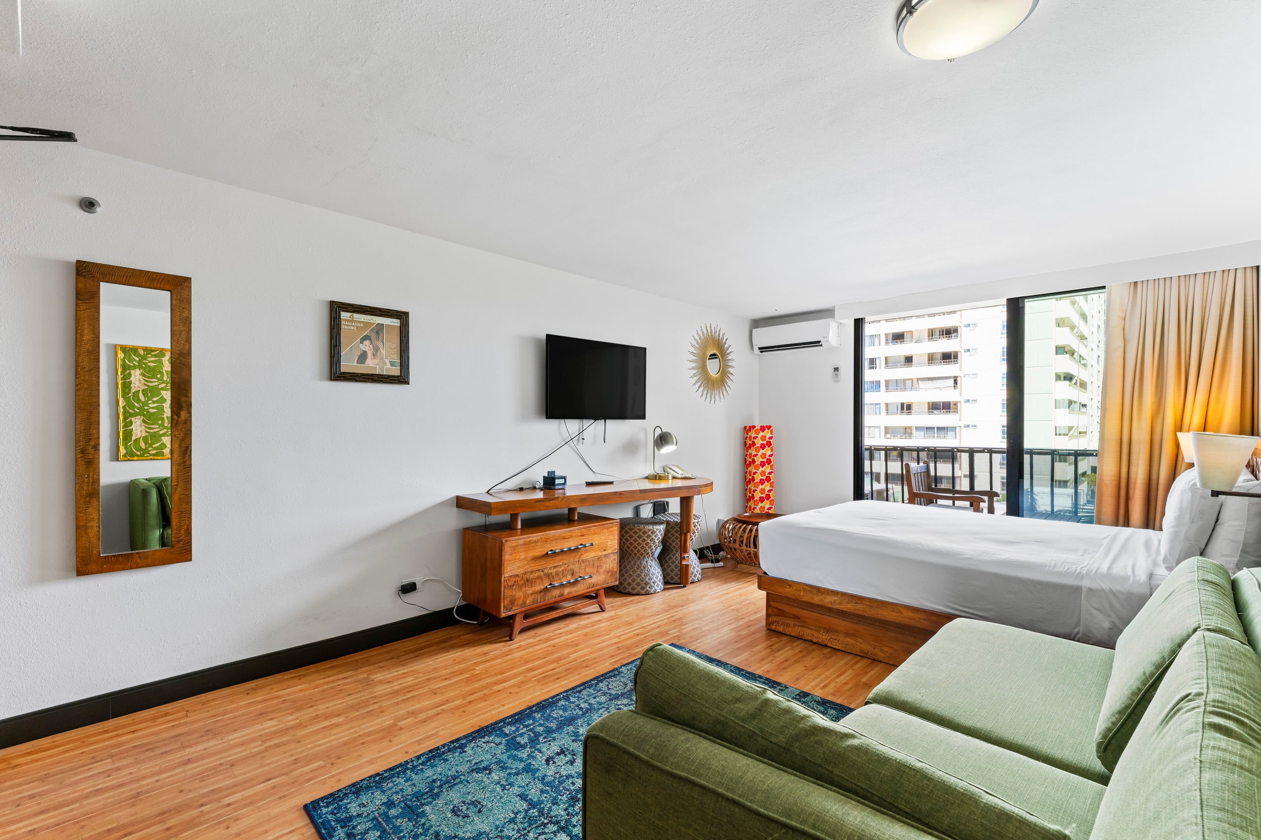 Condo in Honolulu · ★4.5 · Studio · 2 beds · 1 private bath - Image 22