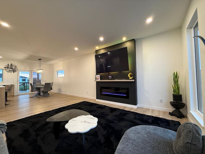 Entire Home In Steinbach - Landmark