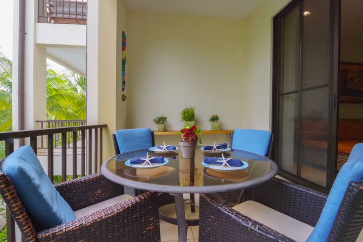 Cozy 1BDR Condo pool front in Playas del Coco