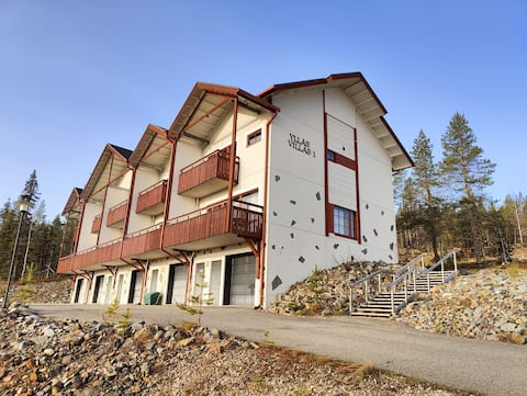 Skier's Castle - Spacious ski-in/out holiday flat