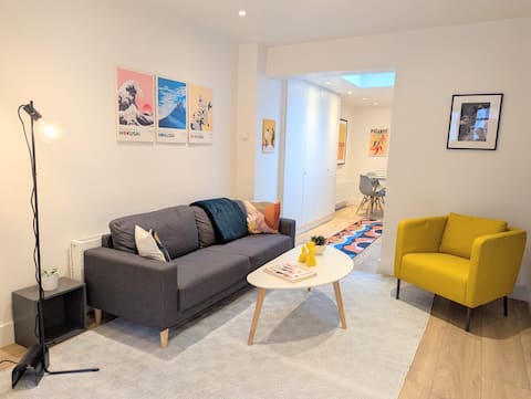 Top performing Airbnb: Modern, Chic & Cozy Home | Dublin Heart in The Liberties