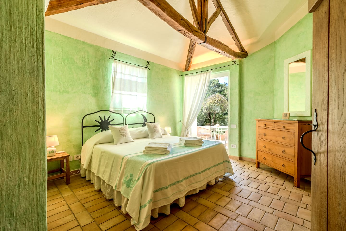 Villa Flor, Exclusive House with Pool in Stintino