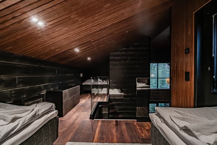 Горен поткровје/спална соба, без врата
-
Горен поткровје/спална соба, без врата