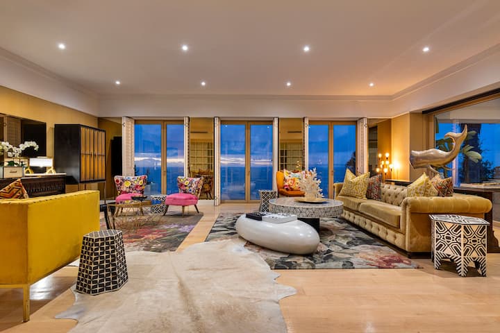 High-end 7 Bed Beach Mansion - Pool, Jacuzzi & Bbq - 케이프타운