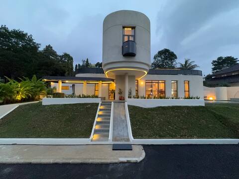 Arco Megamendung House