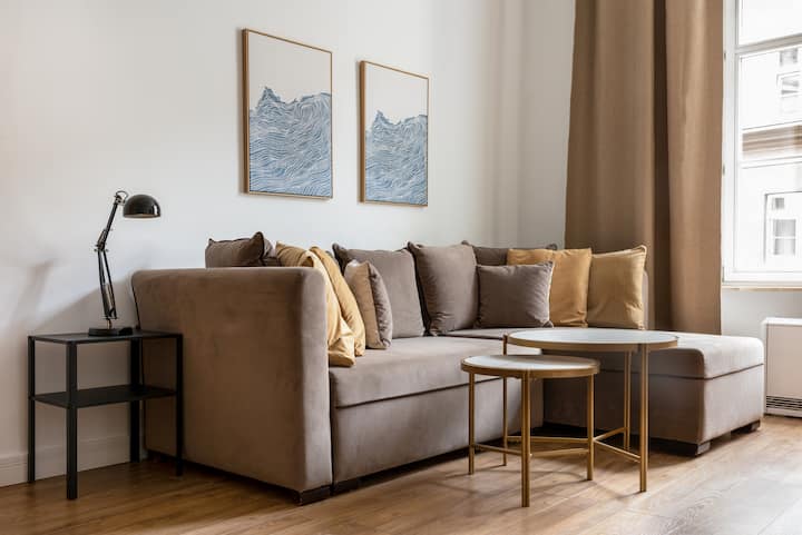 Central 1-bedroom Apartment On Main Square • Cota - Cracóvia