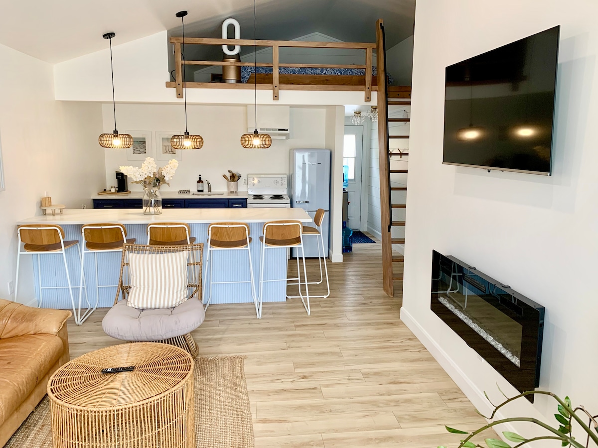 Sauble Beach Flat 3 - Tiny houses for Rent in Sauble Beach, Ontario ...