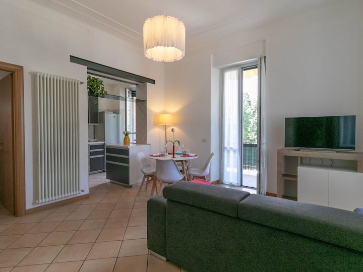 Mamma Ciccia - "8 Cilindri" Roomy One-bedroom Apt - Mandello del Lario