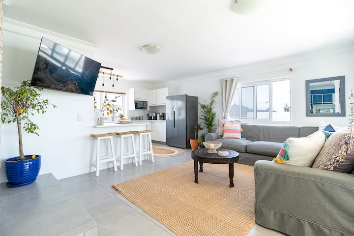 Blouberg Ocean View Greek Villa - Parklands