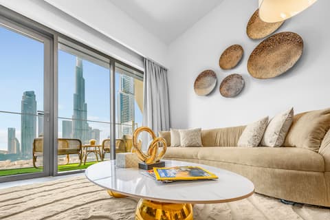 Top performing Airbnb: Burj Khalifa & Fountain View | Next to Dubai Mall in Burj Khalifa