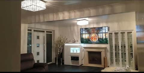 Popular Airbnb listing: Peaceful Home in Oldham