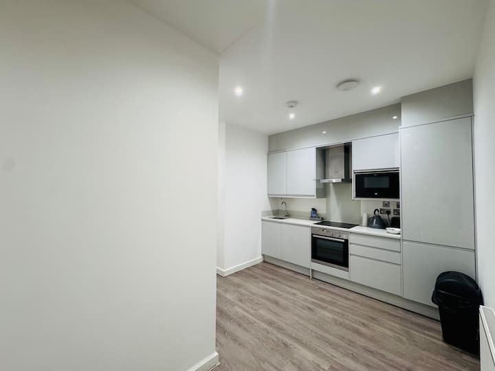 #23 Beautiful Apartment @Cmk Walkable To Station - Milton Keynes
