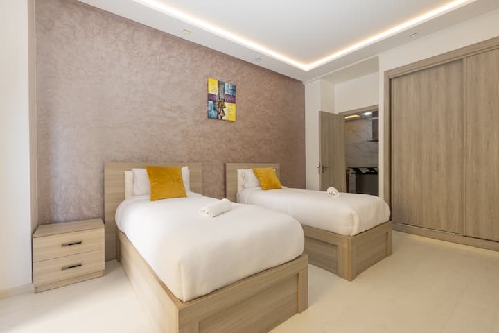 غرفة النوم 2