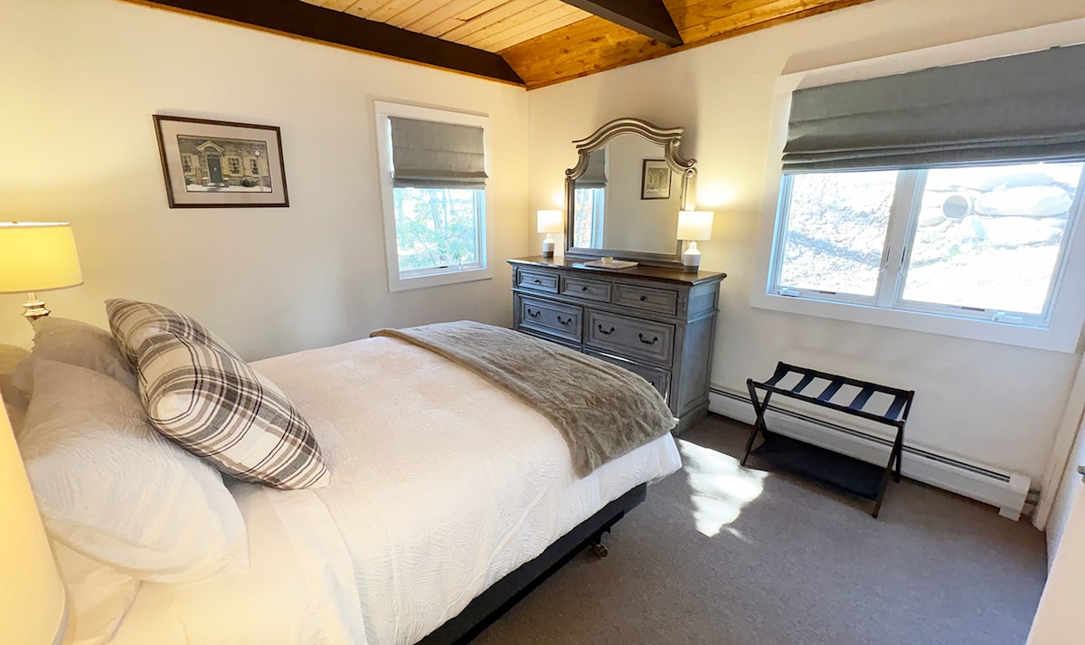 ห้องนอนควีนไซส์ระดับทางเข้า