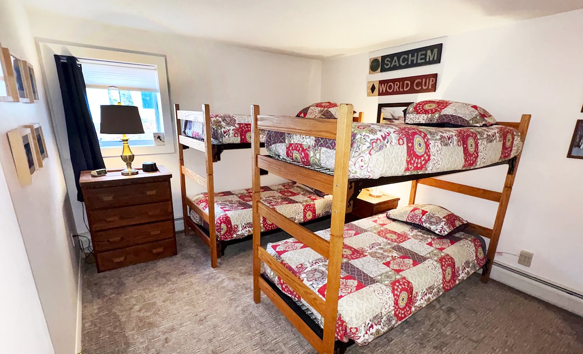 ห้องสองชั้นชั้นล่าง