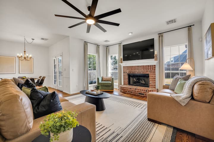 Ridge Retreat! King Beds By Outlet Mall & Aquarium