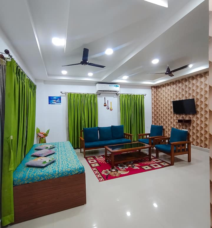 Entire 2bhk Luxurious Villa + Hill View @Guwahati - Sonapur