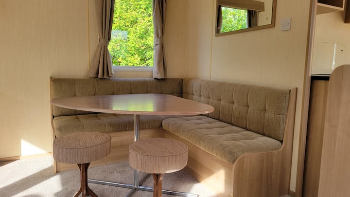 3-bed Cabin At Picturesque Tattershall Lakes - Woodhall Spa