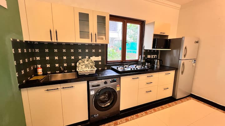 Full kitchen image 5