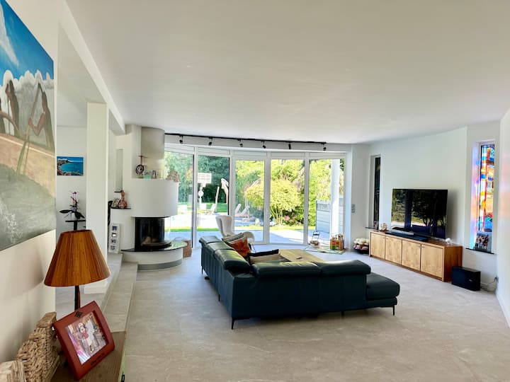 Spacious Golf Resort-like Villa With Pool - La Wantzenau