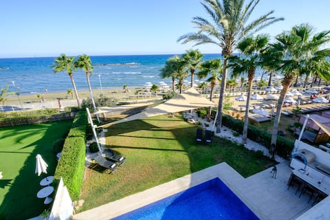 On-the-Sand Beachfront Villa | Pool & Jacuzzi