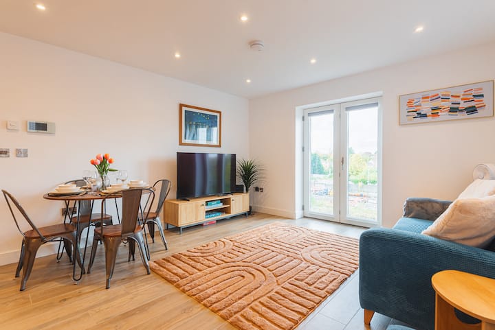 2 Bedroom Apartment - Parking - Walk To Town - Shrewsbury