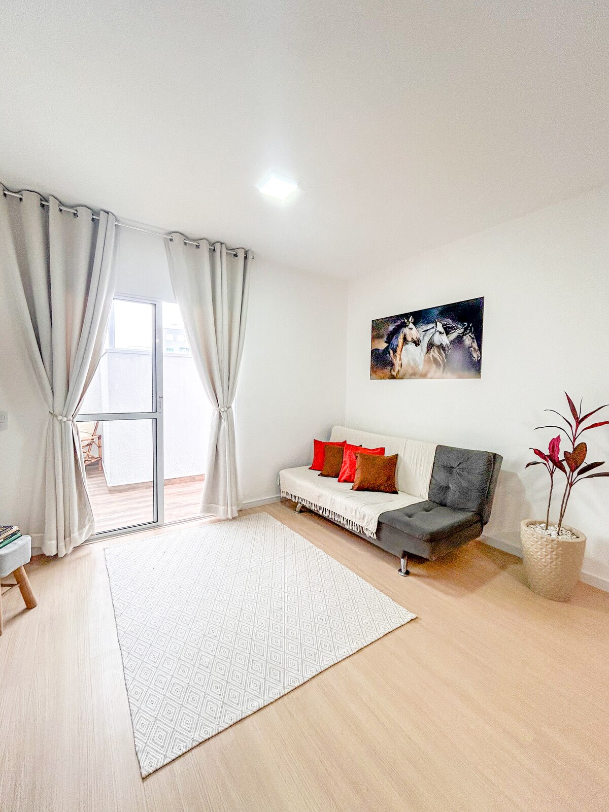 Imóvel de sucesso: Private Jacuzzi/ 80 sq. meters / Next to the subway em Penha