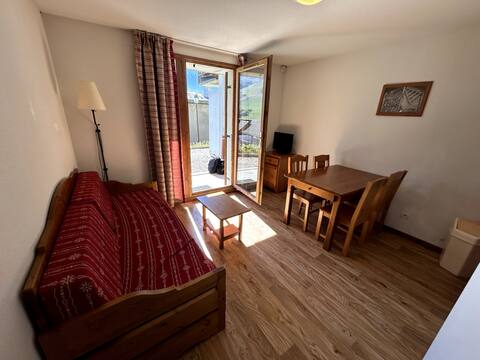 Top performing Airbnb: Apartment for 4/6 people Albiez-Montrond Savoie in Albiez Montrond