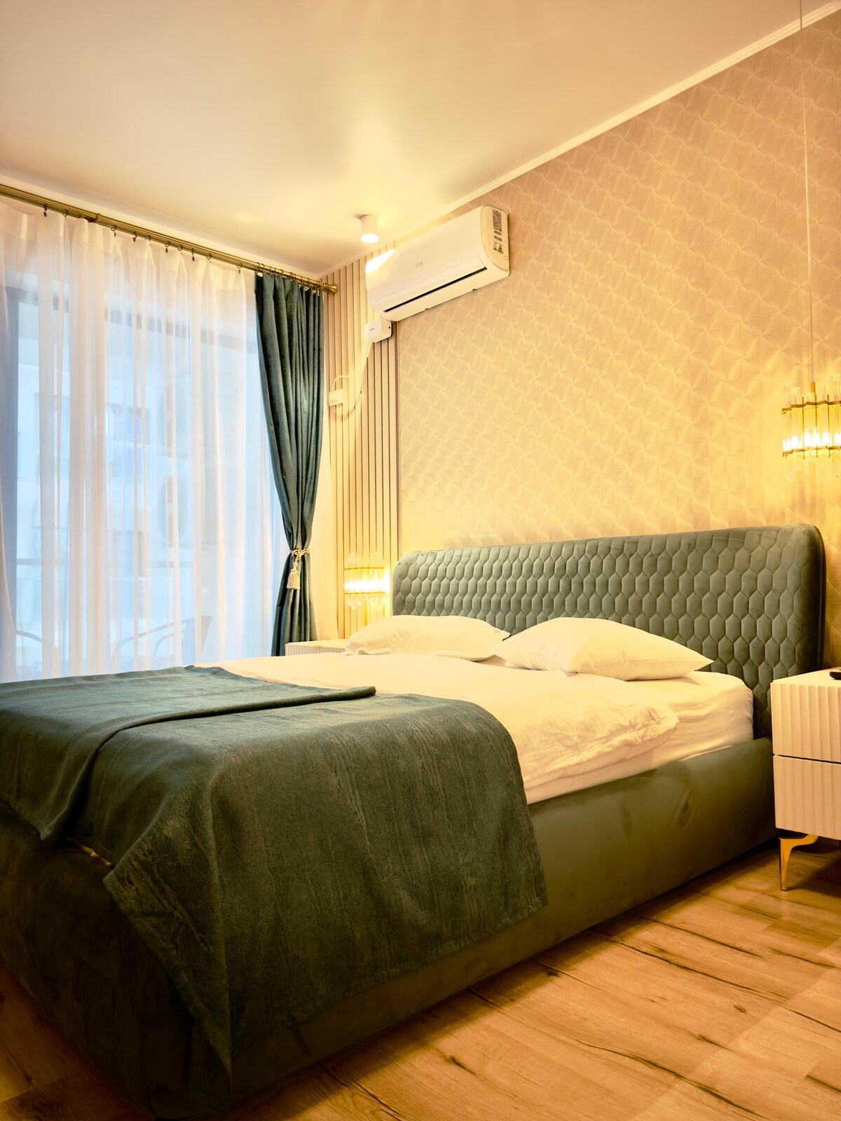 Aqua Vista Queens Residence - 2BR Luxury — Apartament — închiriere de vacanță în Mamaia Nord, Romania, Constanța, România — fotografia 6 a proprietății | Aqua Vista Rentals