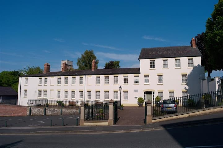Double Ensuite At Bridgettine Convent In Holywell - Holywell