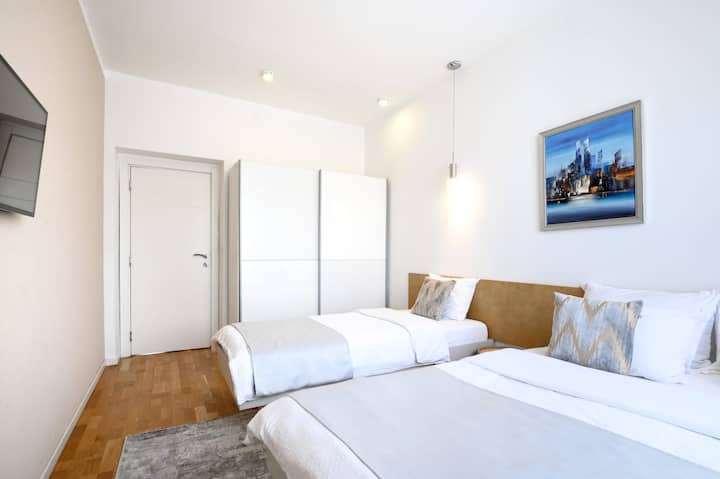 Maravilloso dormitorio con camas acogedoras para que descanses después de todo el día caminando por nuestra hermosa ciudad