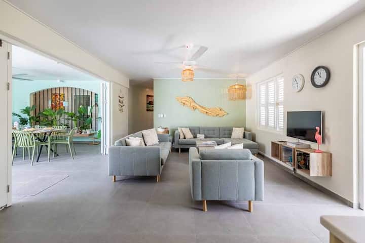Villa Bananas, Tropical Getaway, 5 Bedr, 3 Bathr - Curaçao