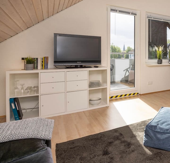 Giebelapartment In Rheinnähe – Hell Und Freundlich - Bornheim