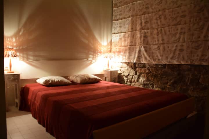 Lit 2 place du studio Boriette