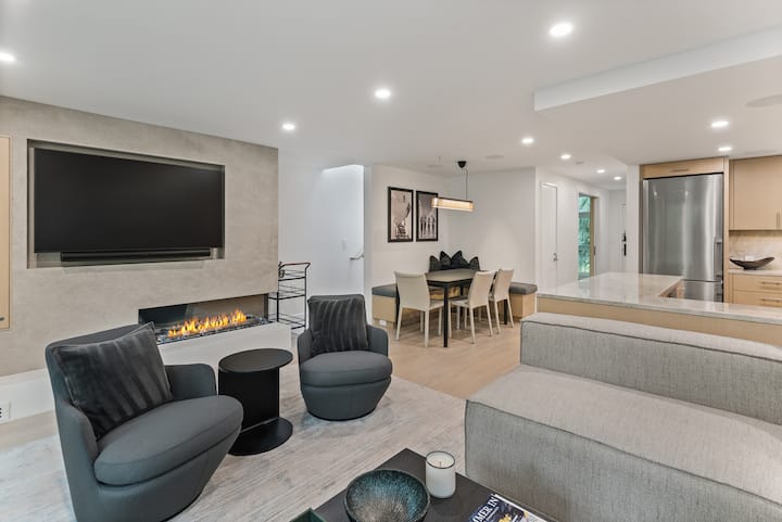 Luxury 3-bed Aspen Condo – Fully Remodeled Gem - 애스펀