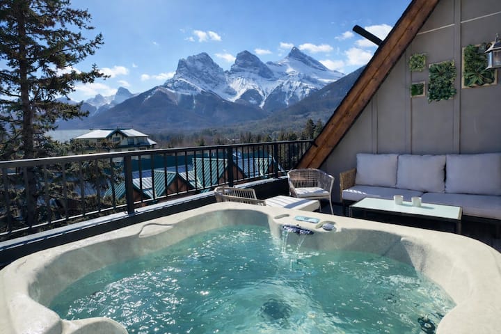 Large Groups*3 Townhomes*9 En Suites*3 Hot Tubs*22p