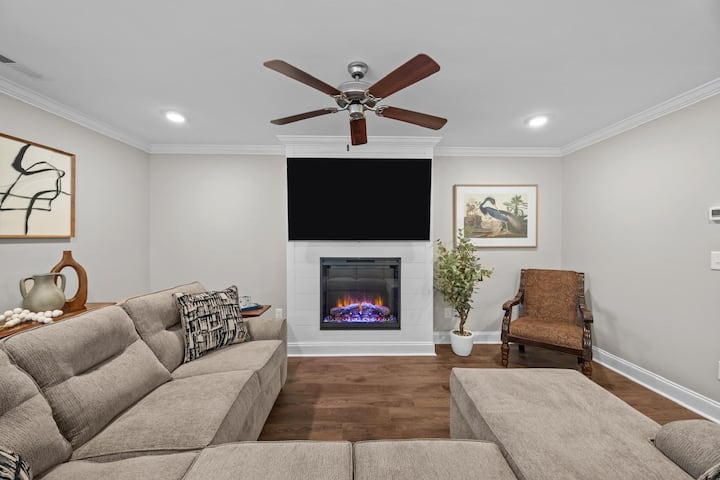 The Luxury Pro Nest - Greenville, NC