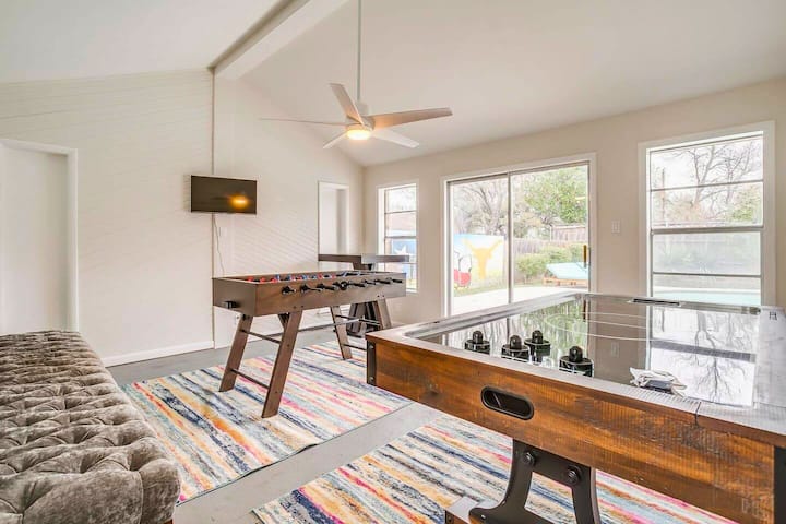 The Eclectic Oasis | Pool, Games & Family Fun - Euless, TX
