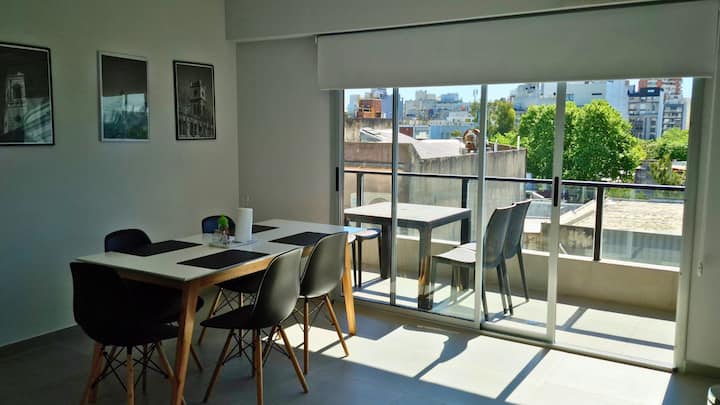 Two-room apartment with balcony in Agronomía